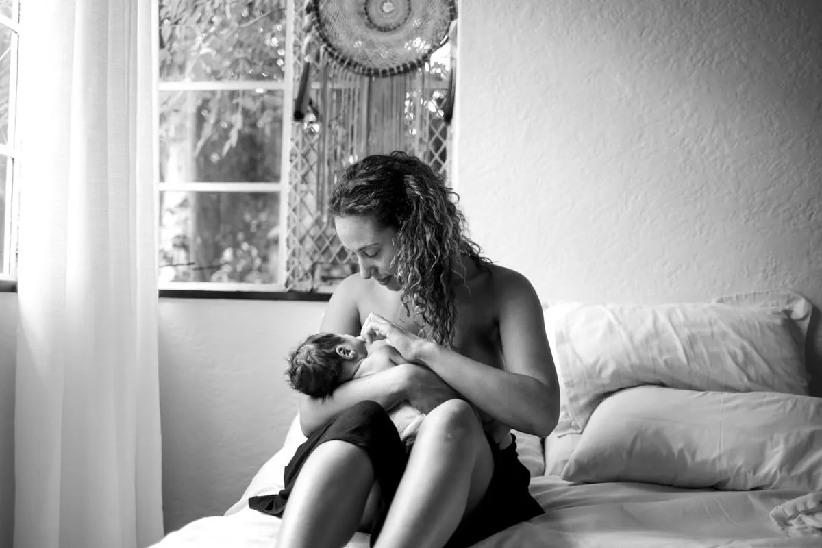 Capturing the emotional intensity of childbirth.