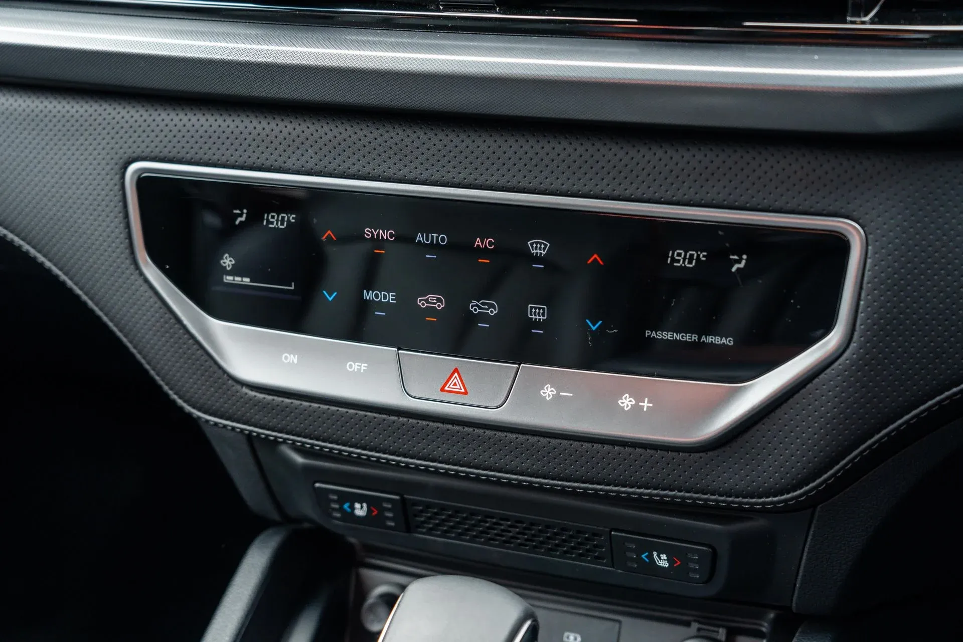 SsangYong Musso XLV Ultimate front seats