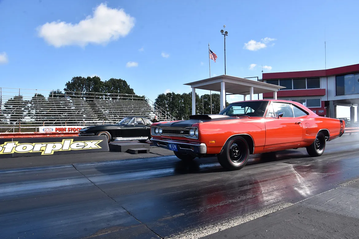 Super Bee Six Pack front