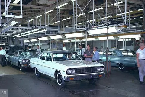1964 Chevelle models on the assembly line