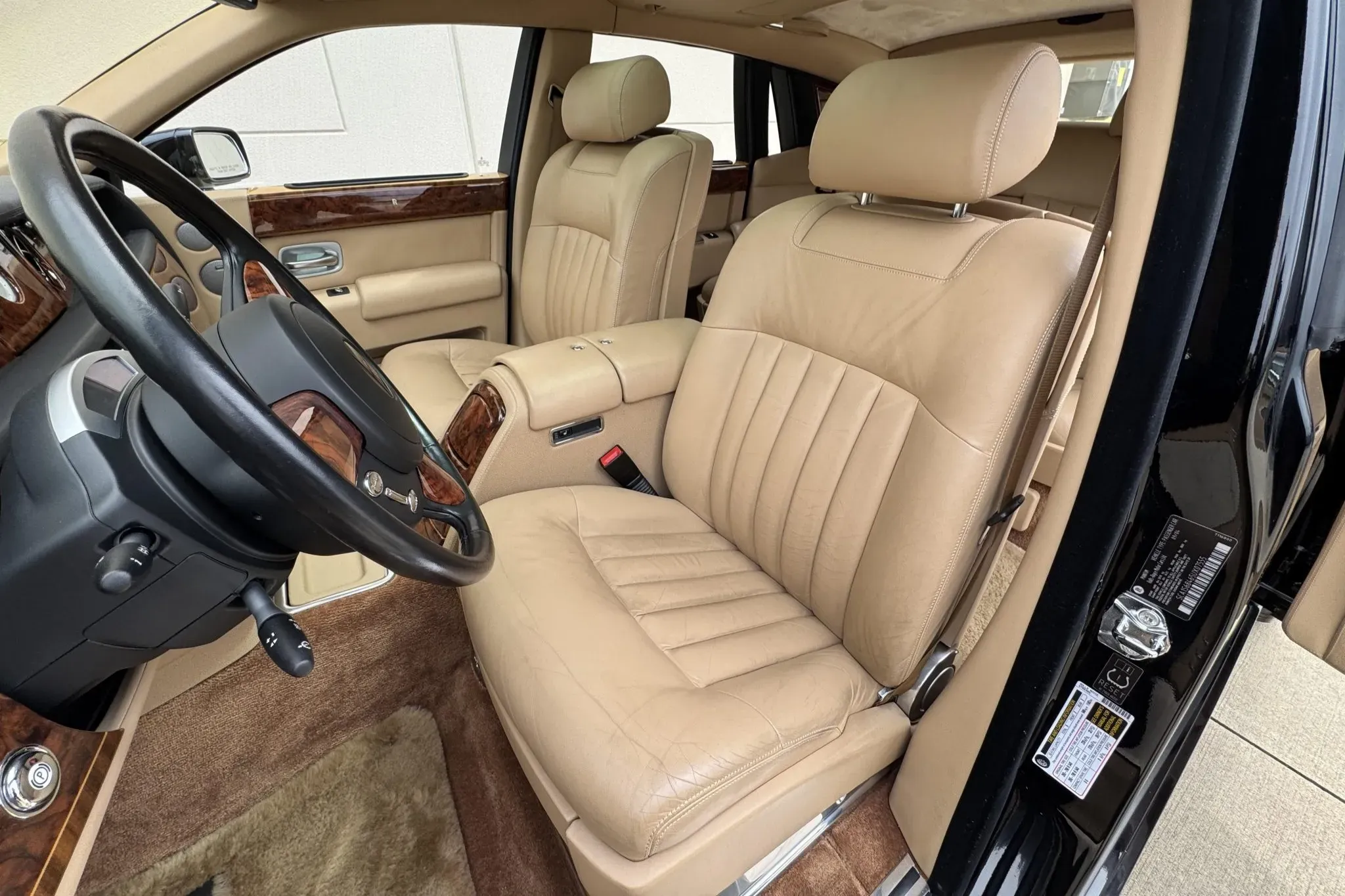 2005 Rolls-Royce Phantom Wheels and Suspension