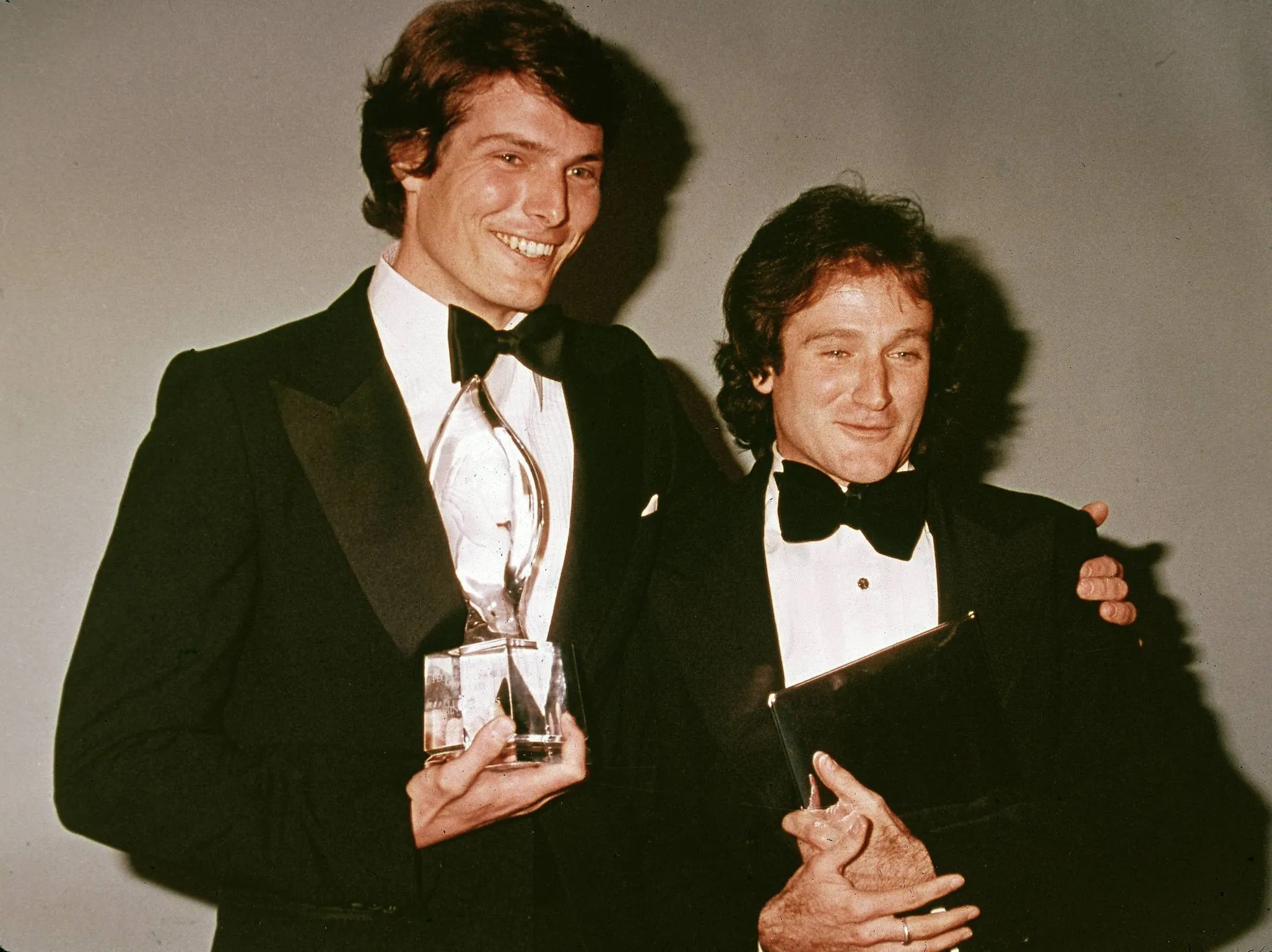 Christopher Reeve with his friend, actor Robin Williams, at the backstage of the People