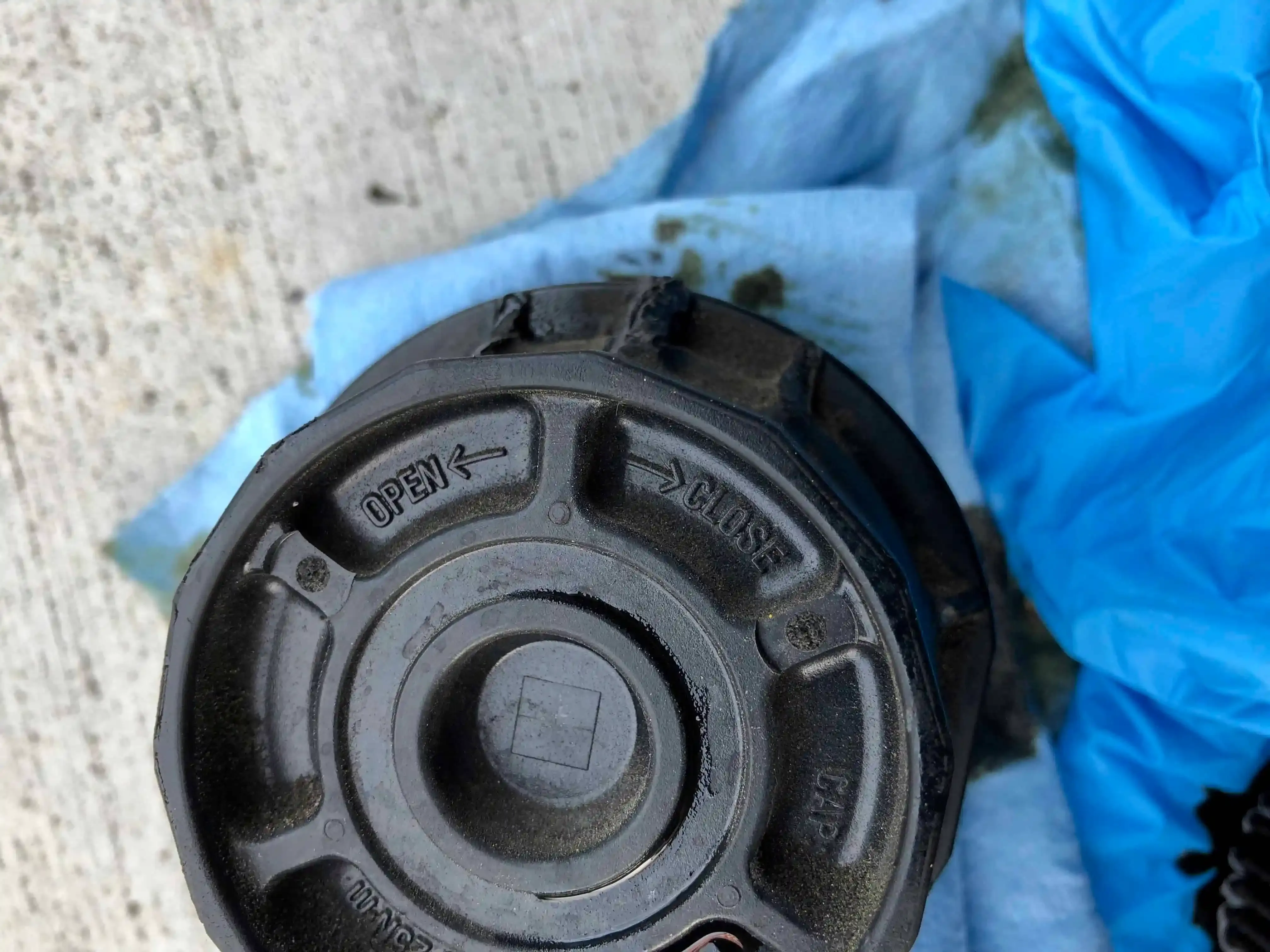 Damaged oil filter cap tabs
