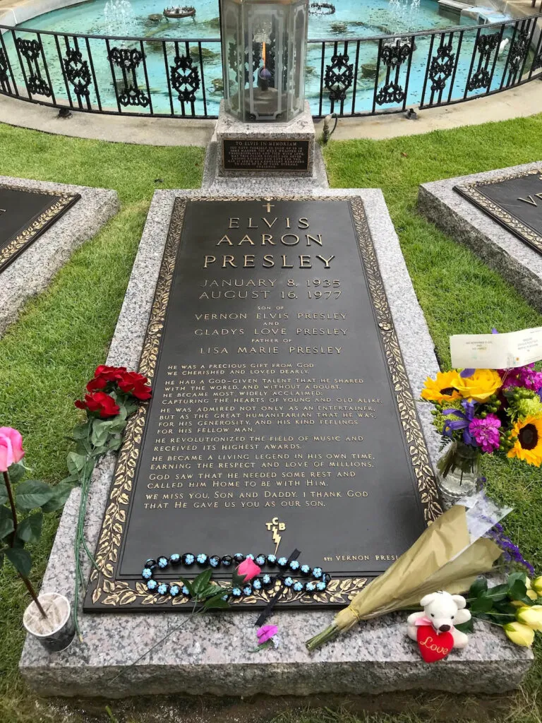 Pictures from my visit to Graceland in 2018