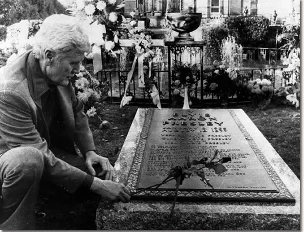 Vernon Presley, Elvis Presley
