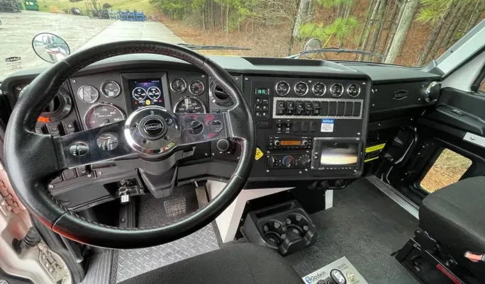 The 7-inch Smart Display provides drivers with crucial information and technicians with diagnostic capabilities.