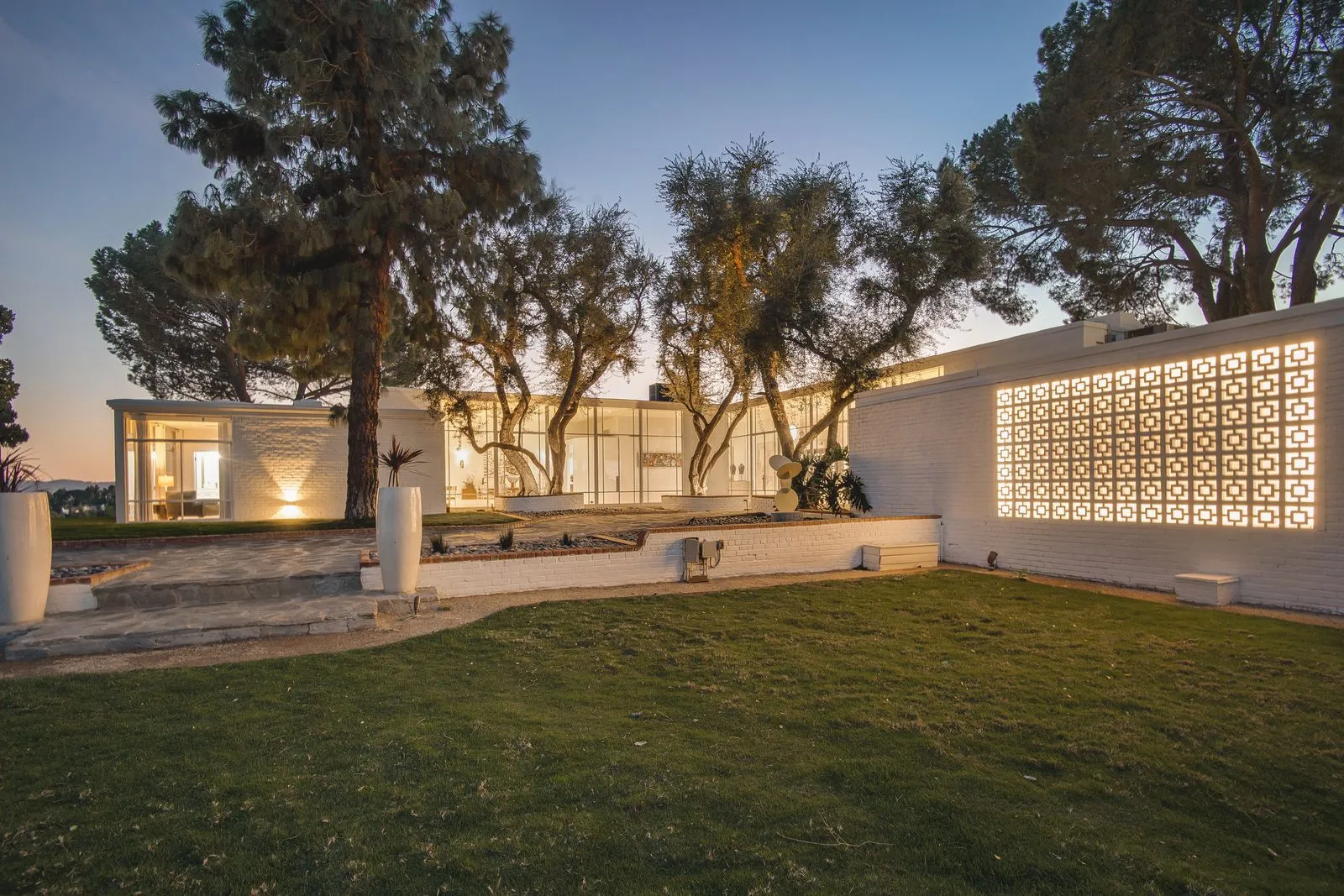 White Lshaped home