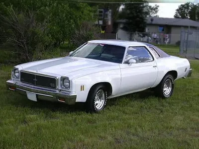 1976 Chevrolet Chevelle Malibu with enhanced interior and exterior features