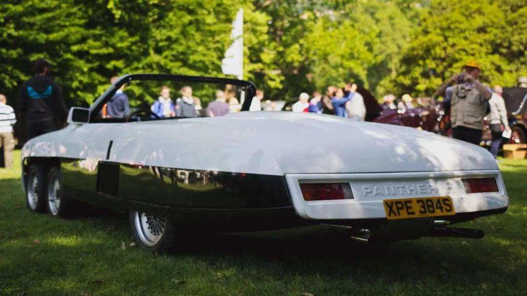 Panther 6 with its elongated body and six wheels