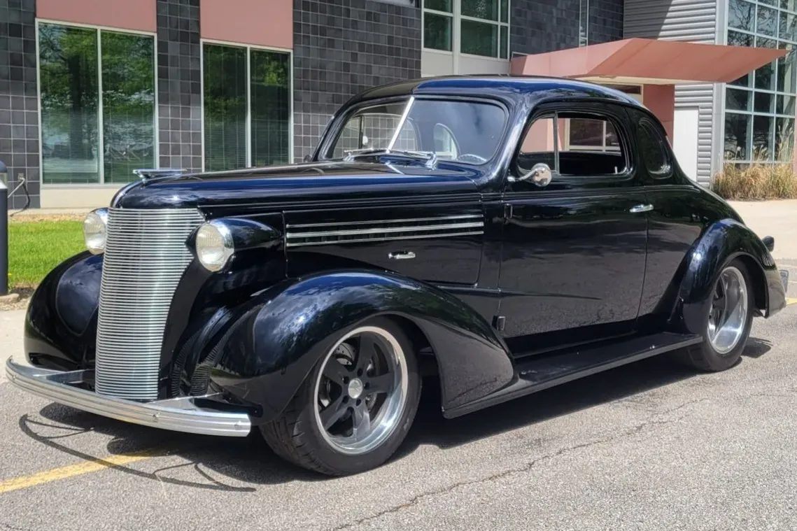 ZZ572-Powered 1938 Chevrolet Master Deluxe Coupe Street Rod