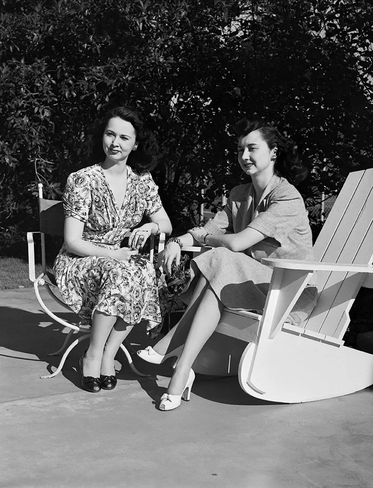 Dorothy Kilgallen and her younger sister, Eleanor