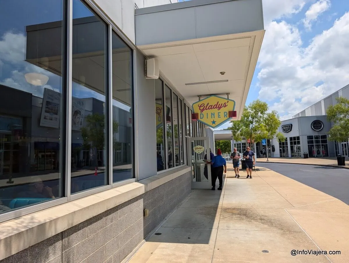Elvis-themed restaurant at Graceland with authentic memorabilia