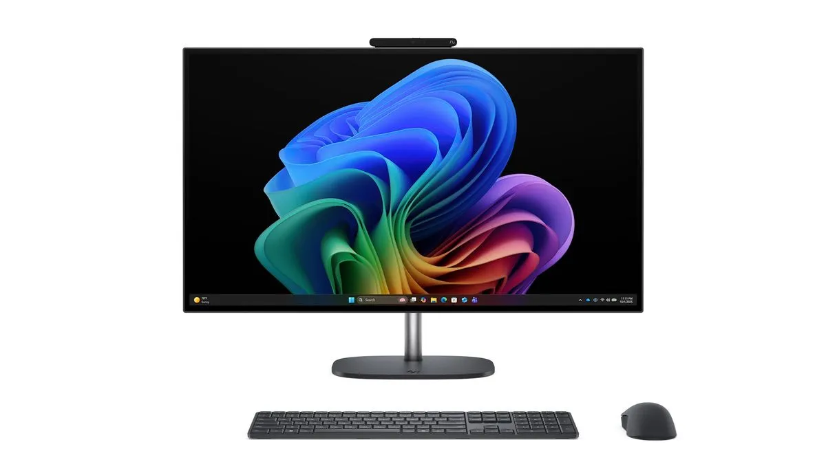 A professional HP OmniStudio X 27 all-in-one PC with a 27-inch Neo:LED display, designed for color-accurate creative work