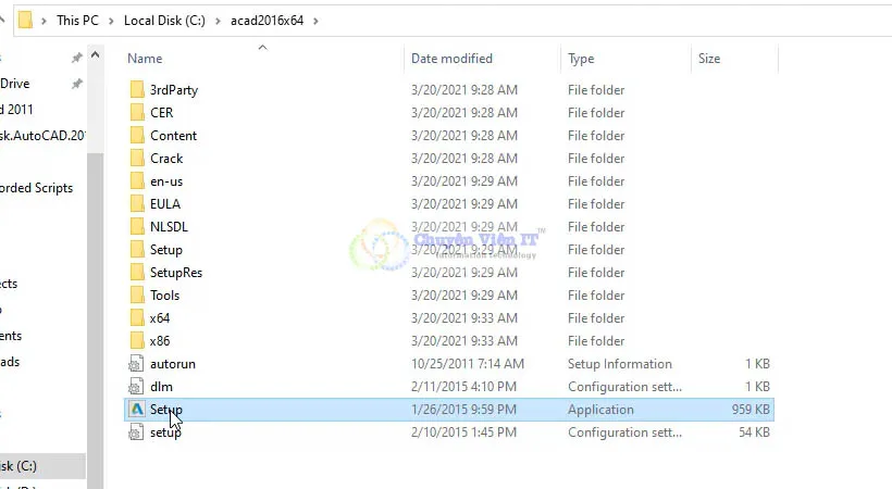 AutoCAD 2016 setup wizard launching from the extracted folder