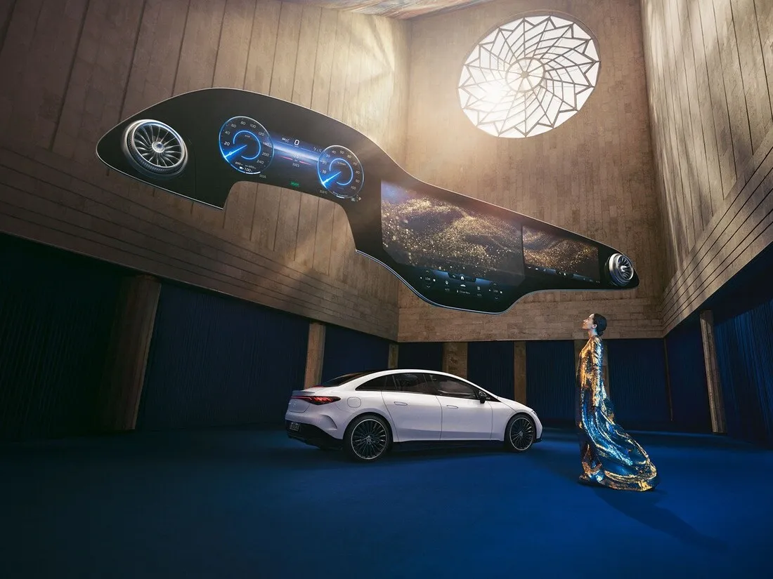 Mercedes-Benz MBUX Hyperscreen curved display spanning the full interior width