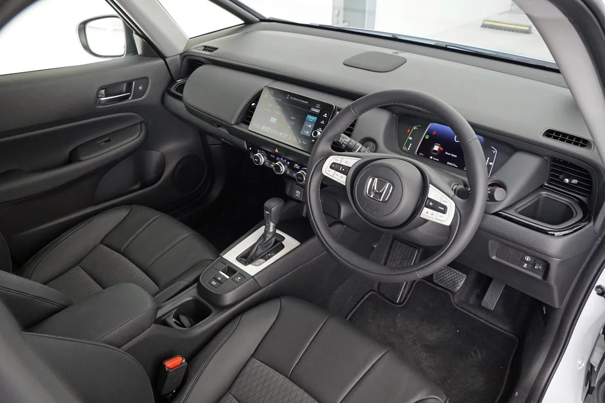 Large windscreen and roomy cabin emphasize the Jazz’s sense of space