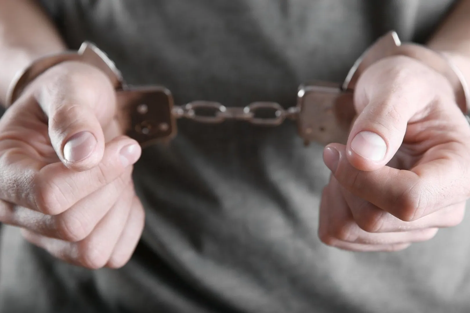 Man in Hanoi attacks wife, fails suicide attempt