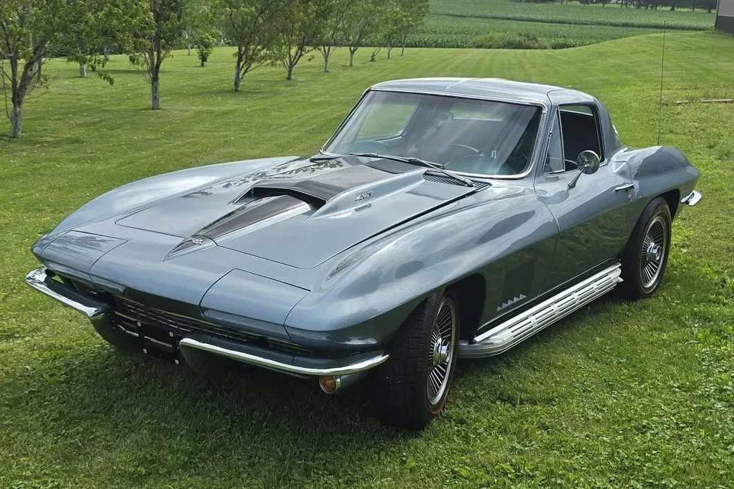 1967 Chevrolet Corvette Coupe L71 427/435 4-Speed
