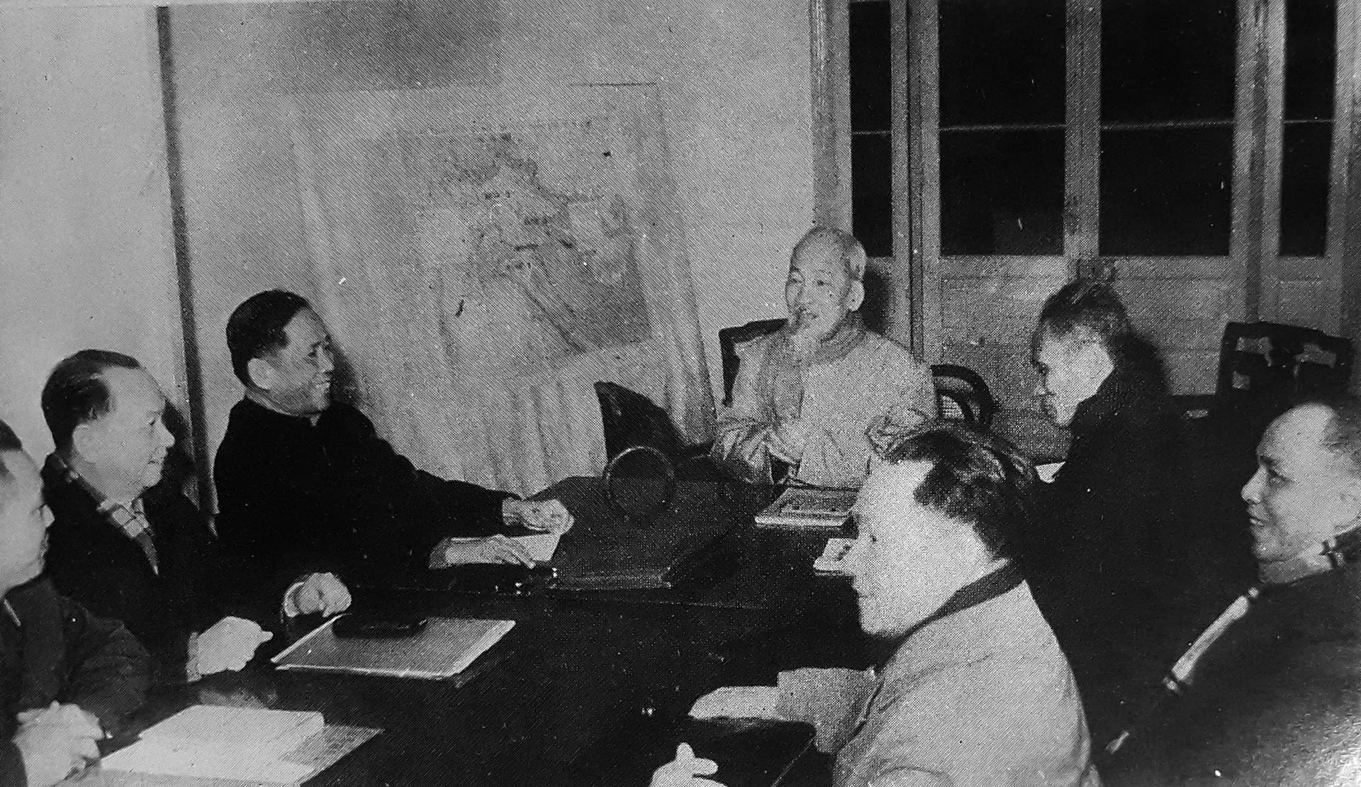 Politburo meeting chaired by Ho Chi Minh discussing the 1968 Tet campaign
