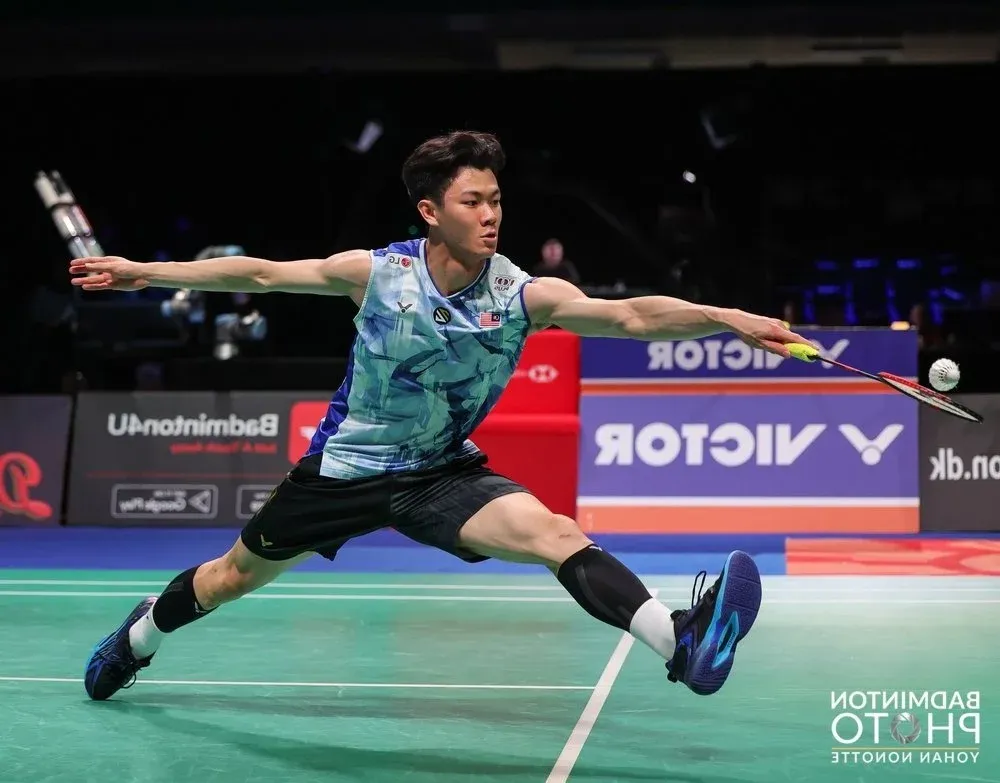 Badminton players competing at Denmark Open 2023 with Victor rackets