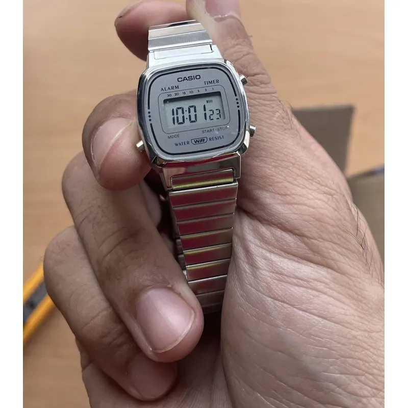 Happy customer review praising product quality