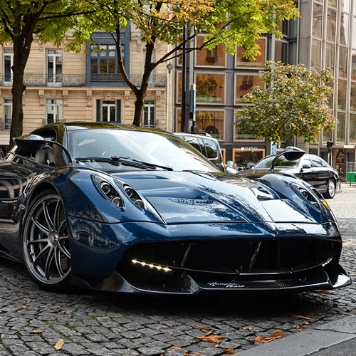 Pagani Huayra hypercar highlighting bespoke design and carbon fiber construction