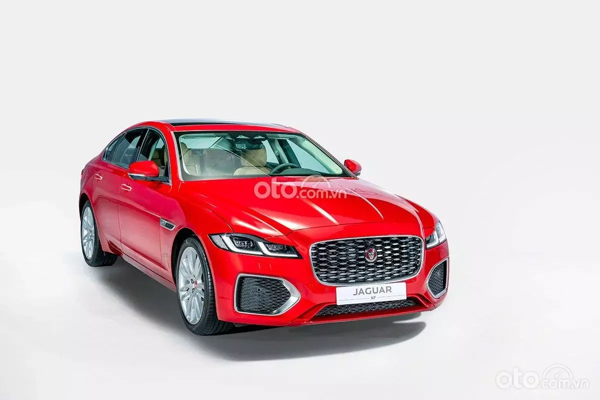Jaguar XF shown with modern grille and 19-inch wheels
